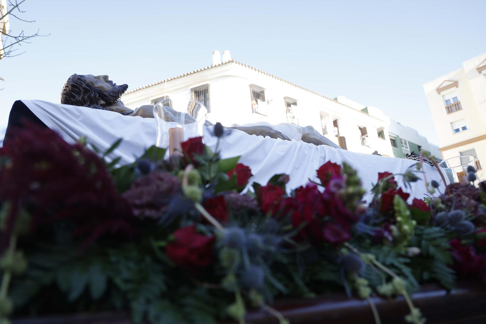 Fotos del Viernes Santo en La Línea: Cristo del Mar, Soledad y Santo Entierro, Cristo del Amor y Amargura