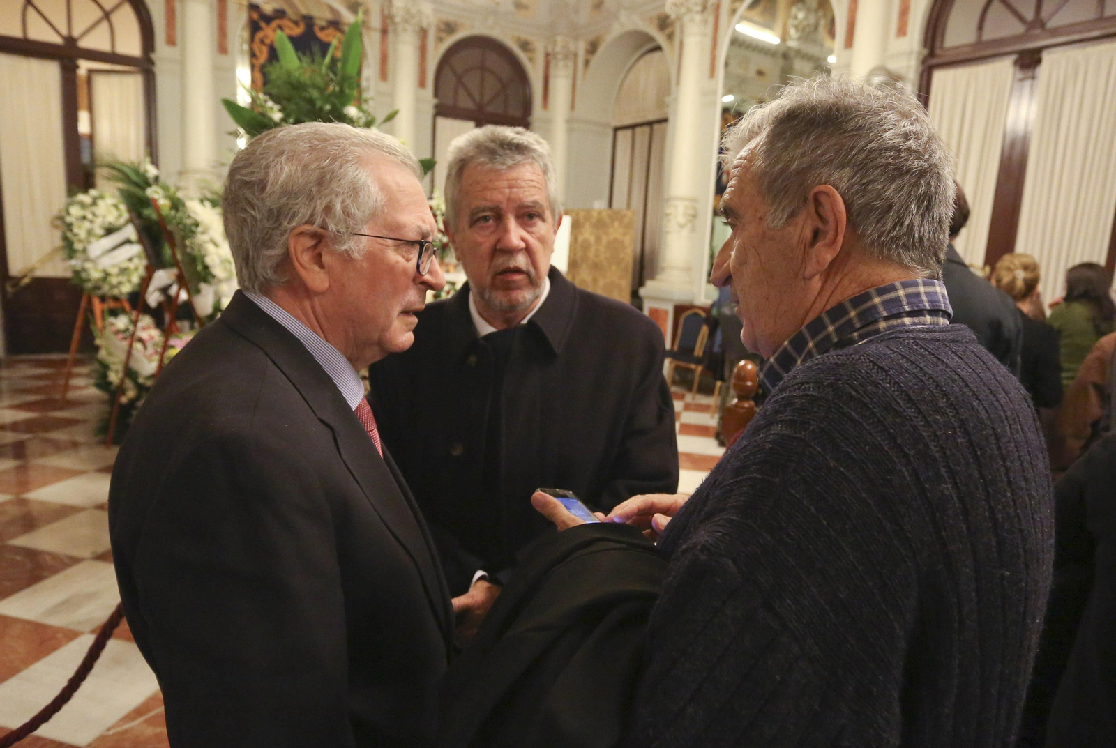 Las fotos de la capilla ardiente de Eugenio Chicano