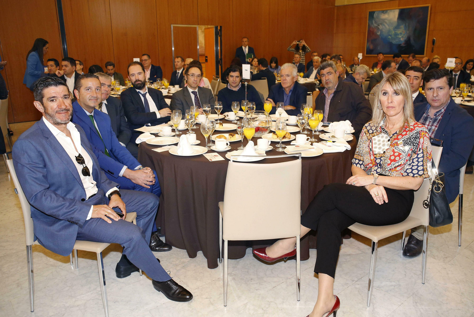 Las imágenes del foro joly con Elías Bendodo