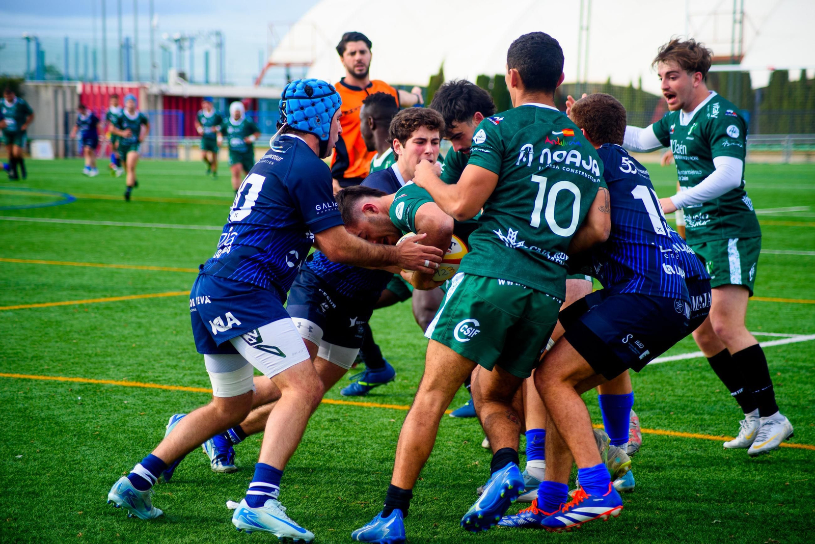 Jaén Rugby lo intentó a toda costa en el segundo acto, pero murió en la orilla. Jaén Rugby lo intentó a toda costa en el segundo acto, pero murió en la orilla.