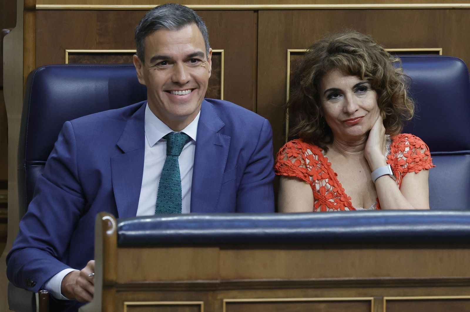 Pedro Sánchez y María Jesús Montero, en el Congreso.