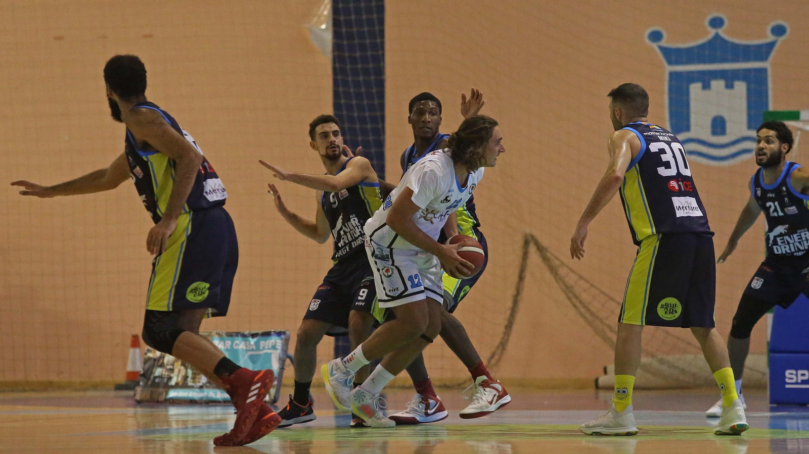 Las mejores fotos del UDEA - ULB de la Copa Diputación