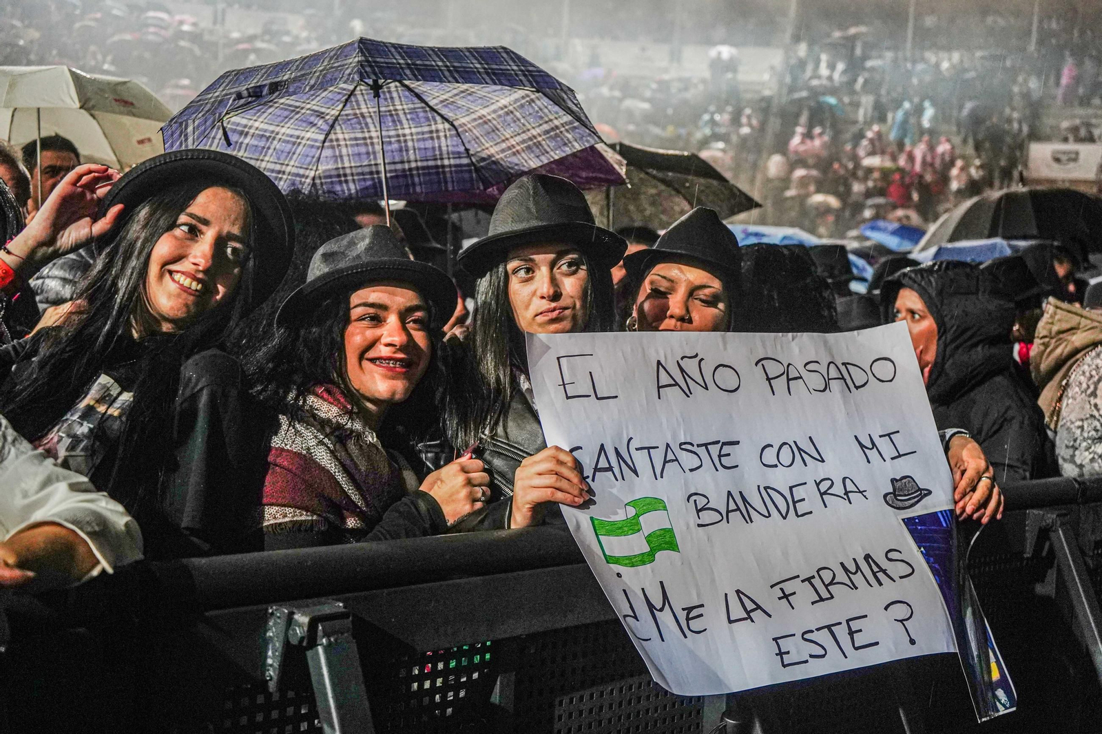 Las mejores imágenes del concierto de El Barrio en Granada