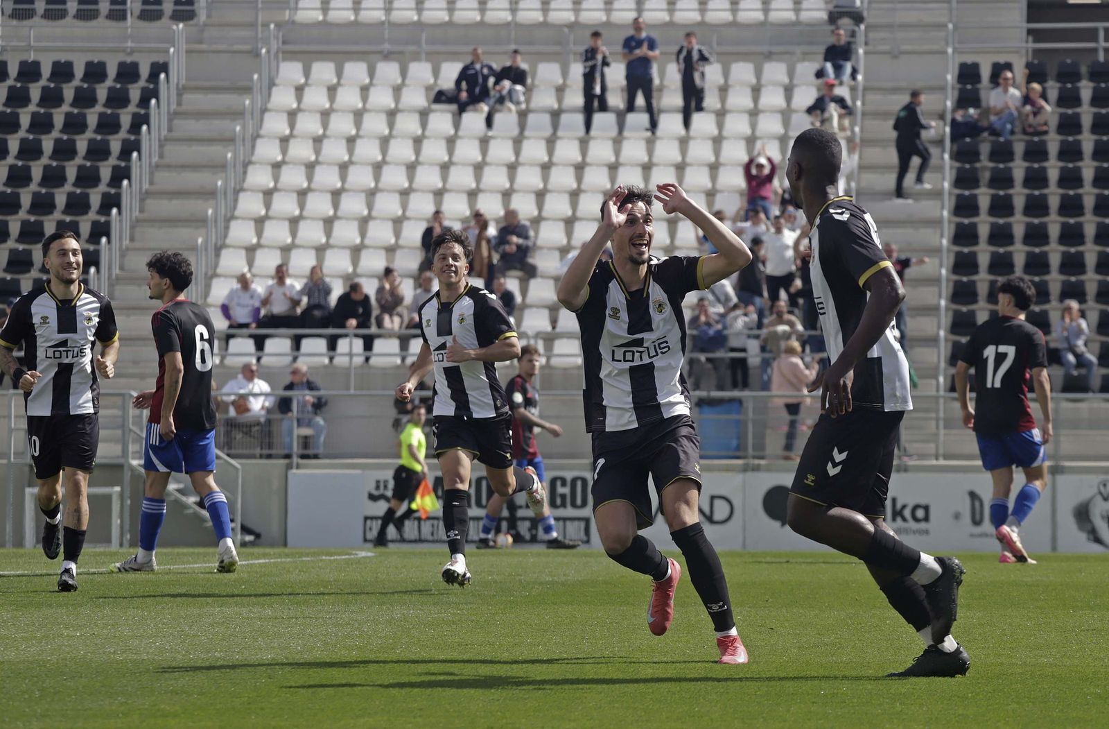 Las mejores fotos del Balona - Atlético Onubense de Tercera Federación