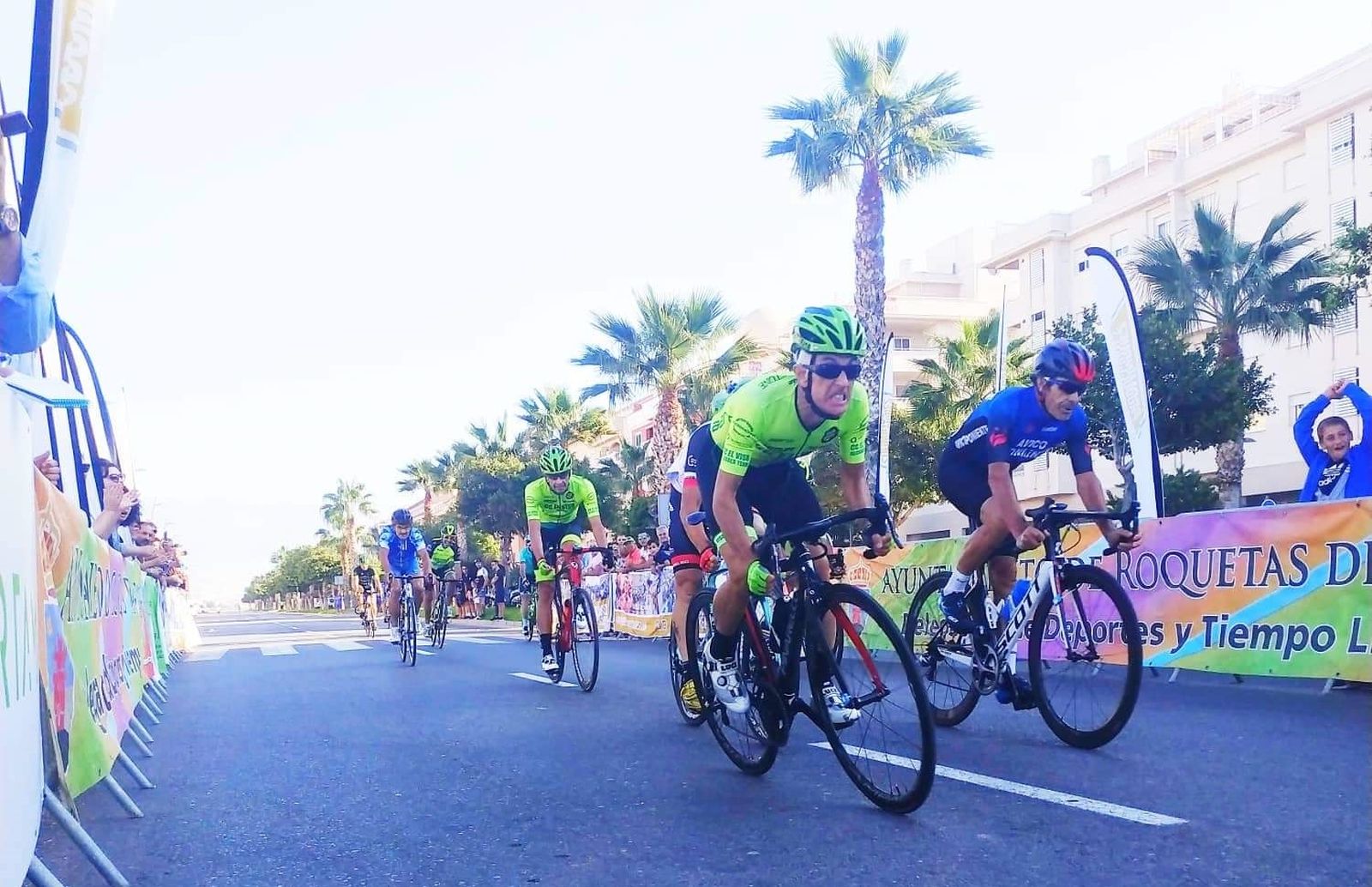El cordobés Raúl Paniagua se erige en el gran protagonista del Critérium Ciclista Ciudad de Roquetas de Mar
