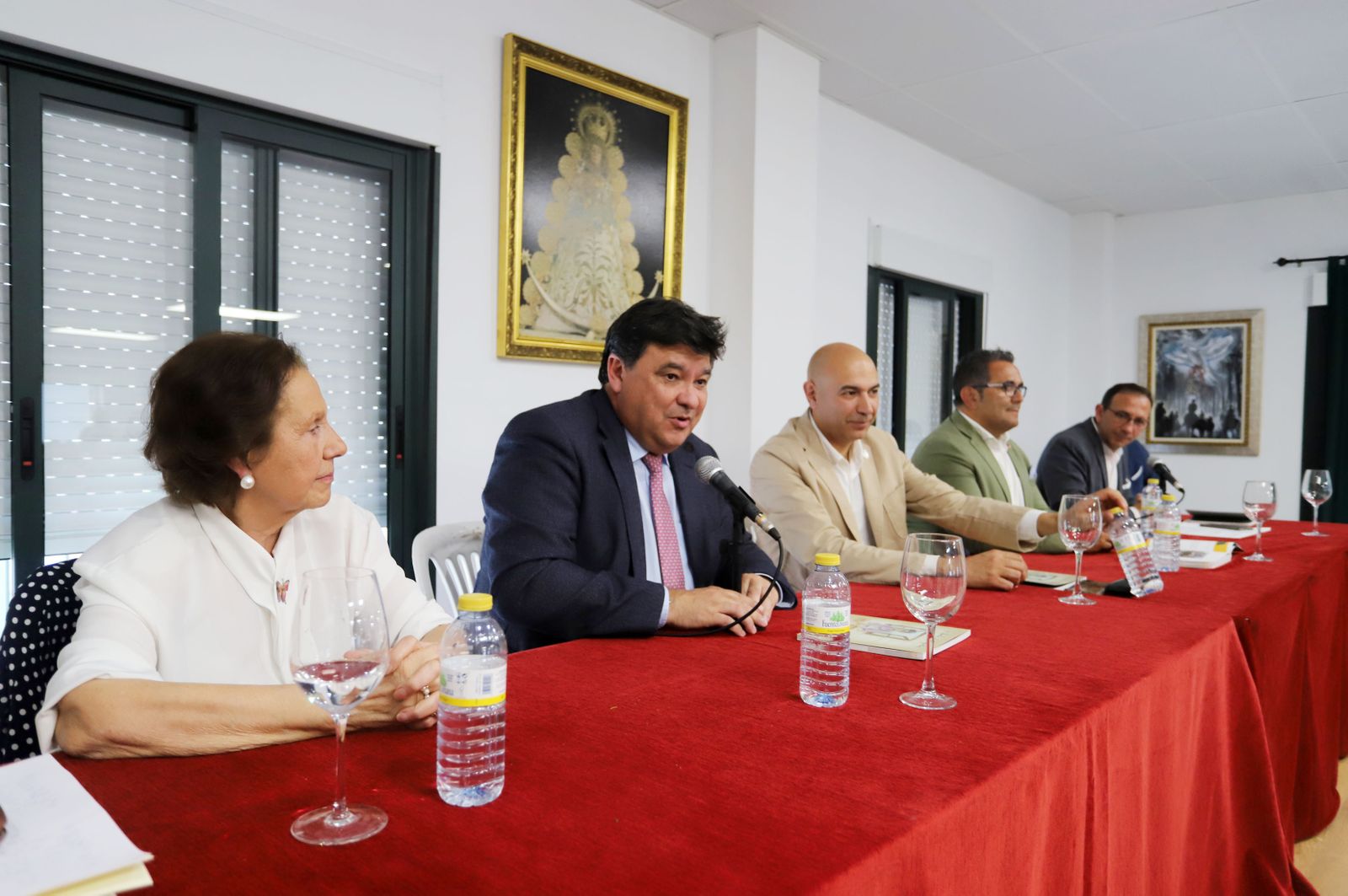 Imágenes de la presentación del libro 'Las recetas de las abuelas de Emigrantes'