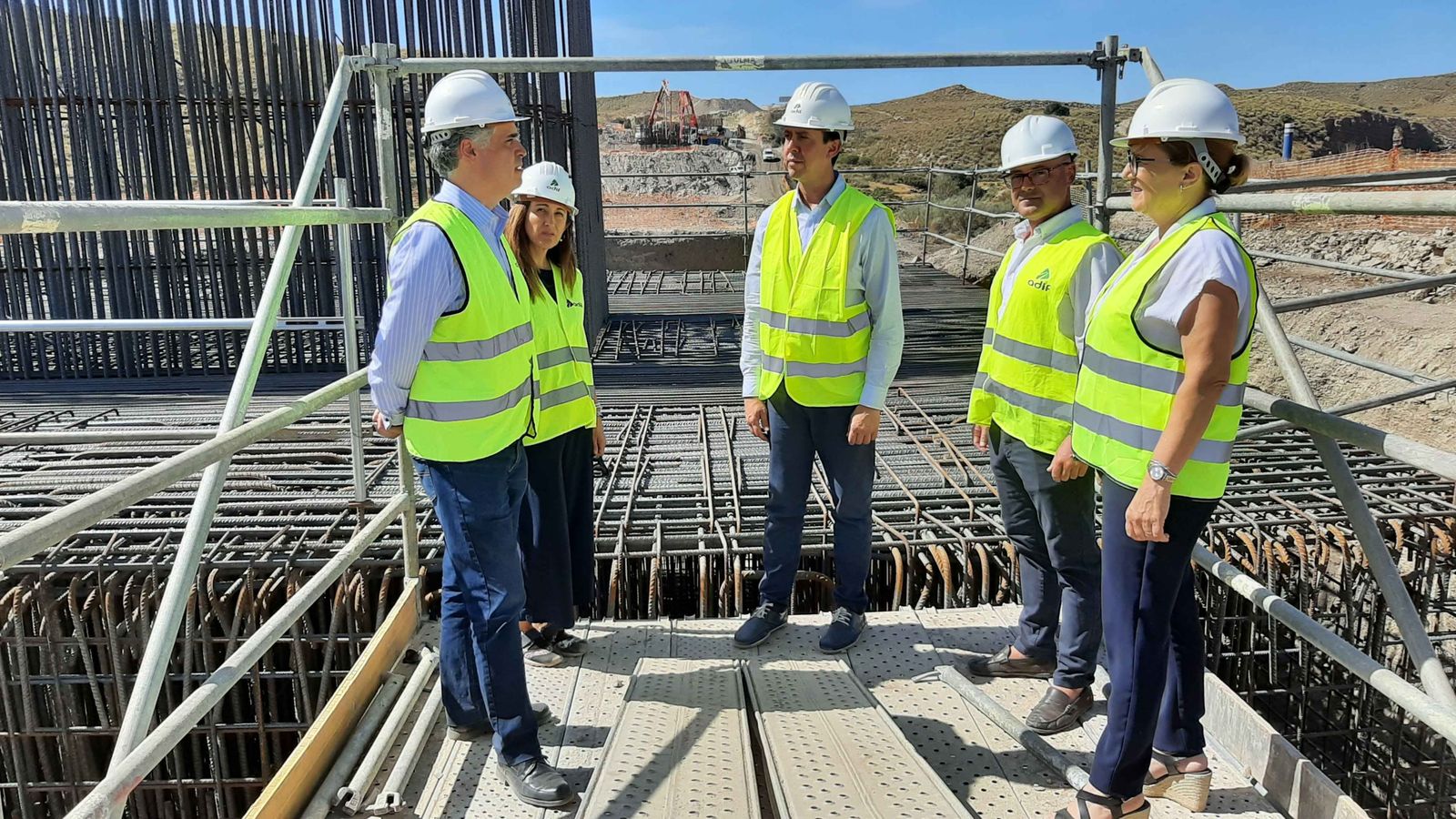 “Las obras del AVE van como un tiro y estarán en 2026. Quienes pronostican lo contrario, se equivocan”