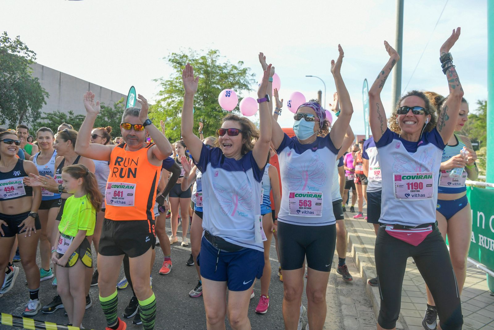 Las imágenes de la Carrera de la Mujer de este domingo en Granada