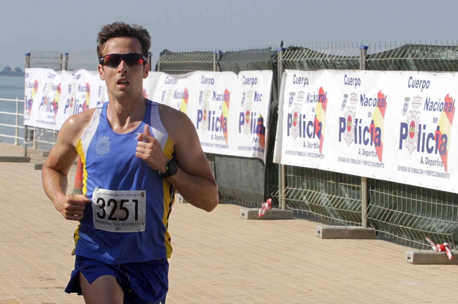 Imágenes de la Carrera Solidaria Ruta 091 organizada por la Policía Nacional