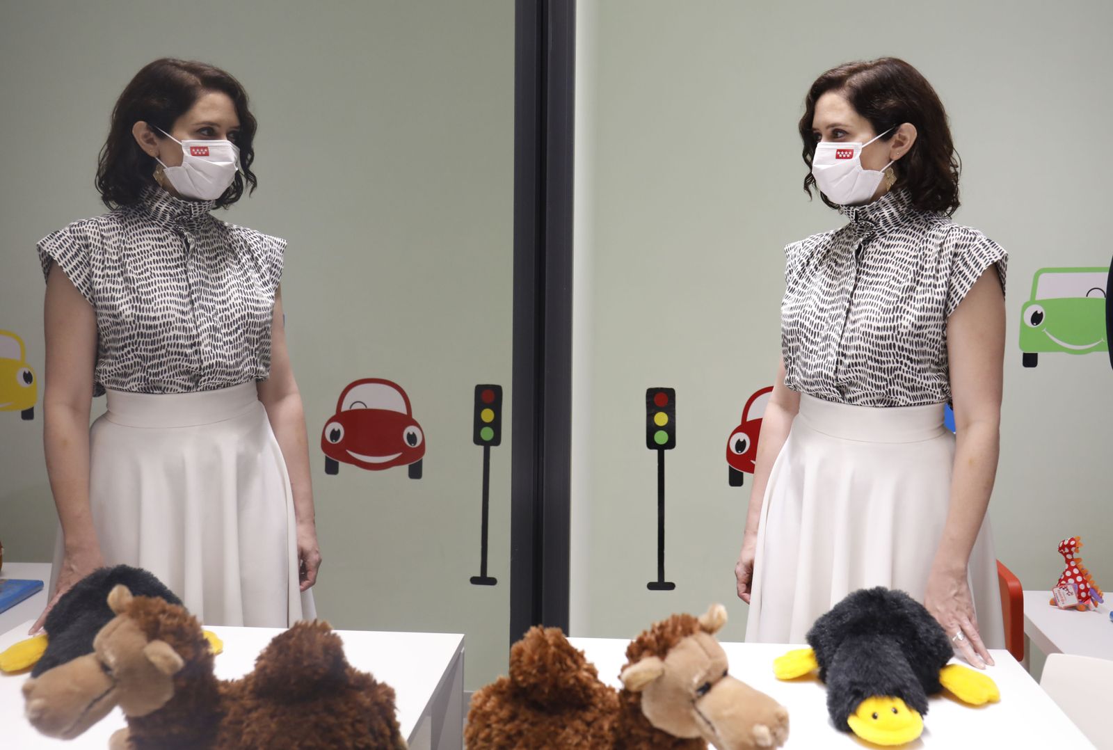 La presidenta madrileña, Isabel Díaz Ayuso, este jueves en la sala de cámara de Gesell en la inauguración de la sede judicial de San Lorenzo de El Escorial.