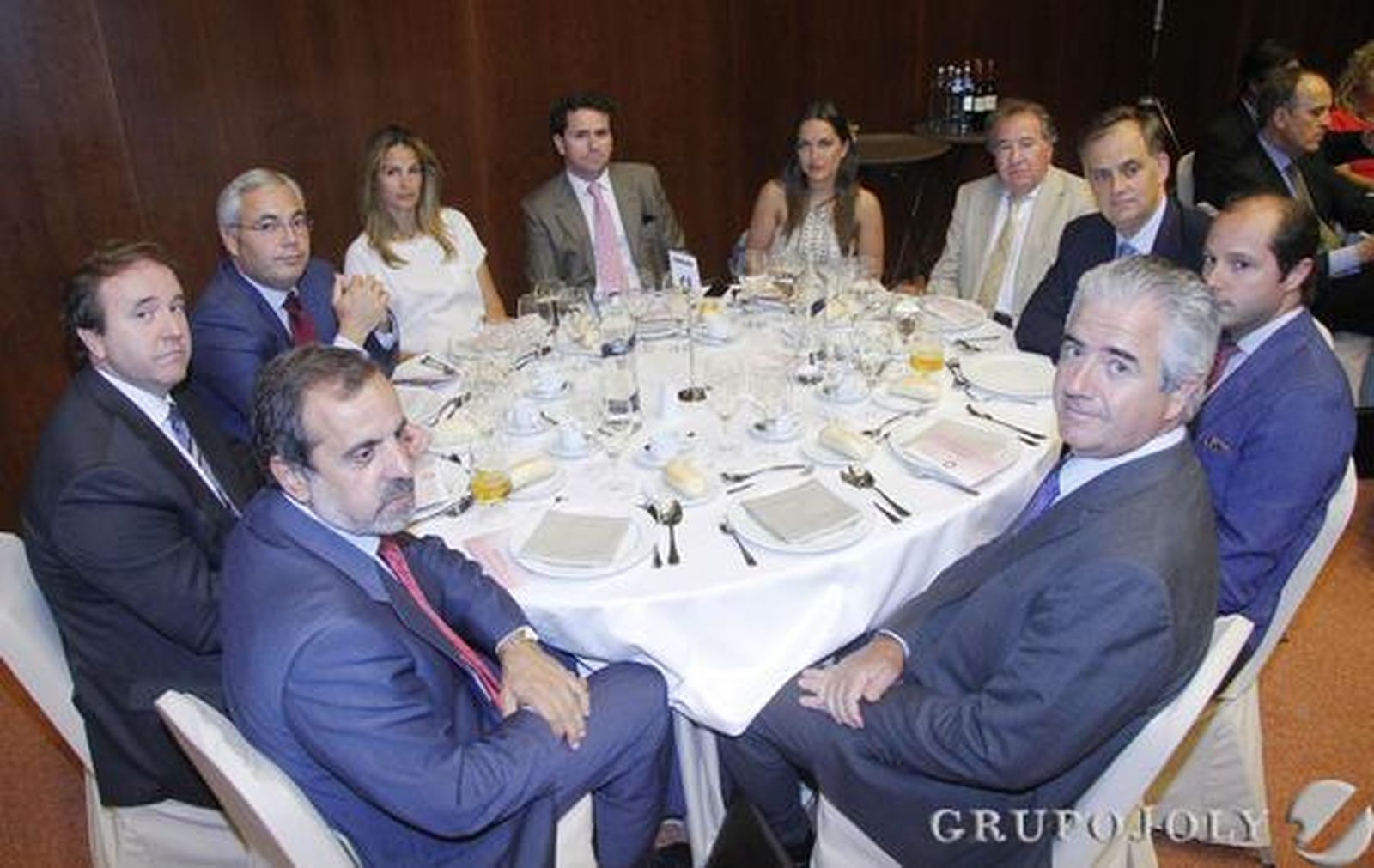 Manuel Cuerva, Francisco Javier Irigoyen, Francisco José Cifuentes, Gisela Mendoza, Jesús Ollero, Silvia Robles, Manuel Muñoz, Eduardo González Biedma, Ramón Rodríguez de la Borbolla y Juan Cervigón.

Foto: Victoria Hidalgo / Juan Carlos Vazquez