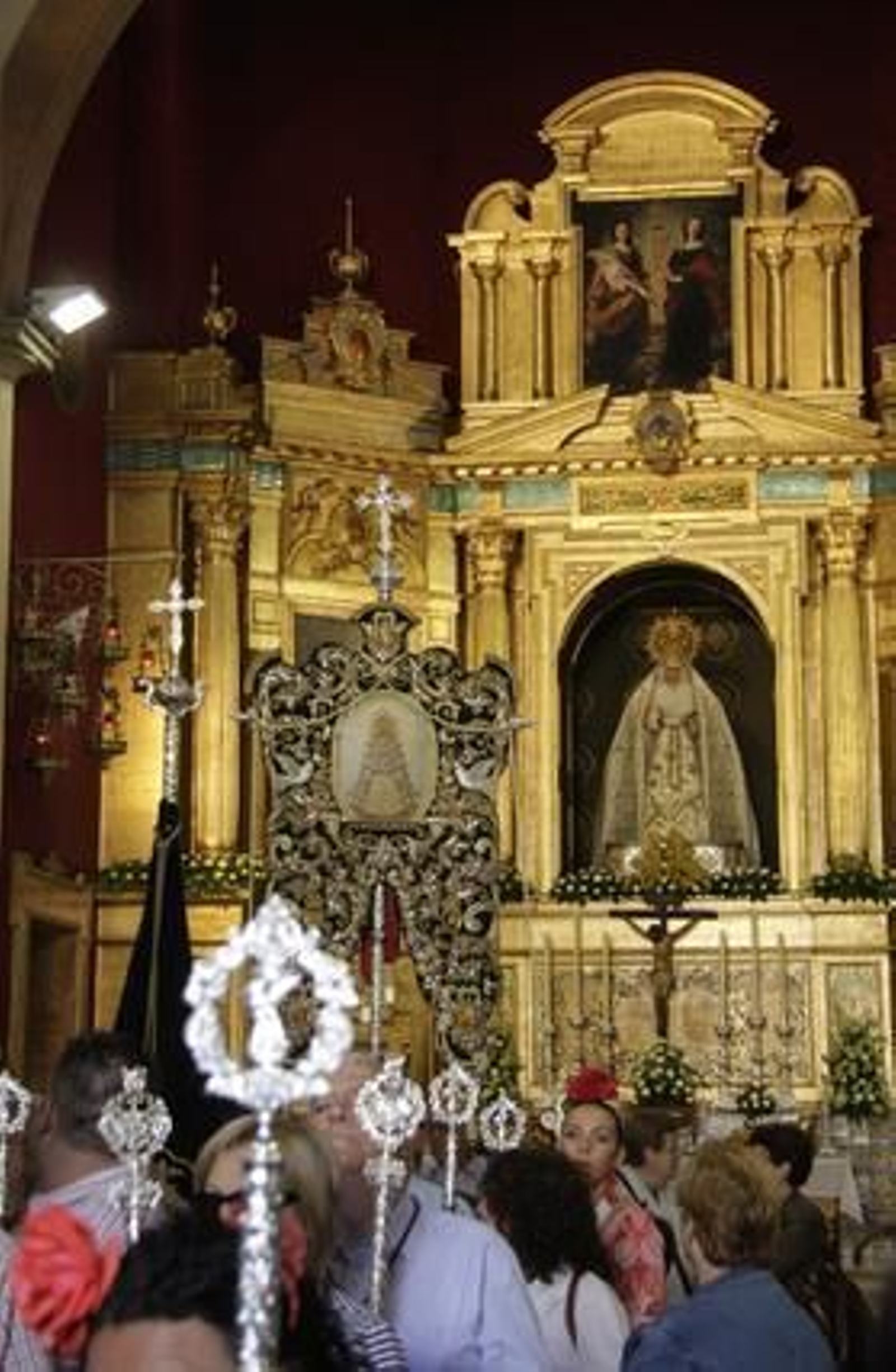 La Hermandad del Cerro del Águila inicia su peregrinación hacia El Rocío.

Foto: BELEN VARGAS