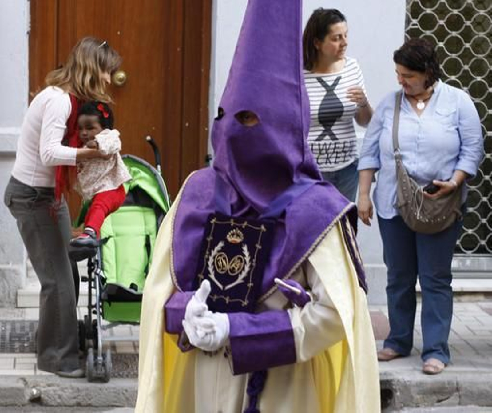 El buen tiempo acompaña a las procesiones en este primer día de Semana Santa

Foto: Sergio Camacho