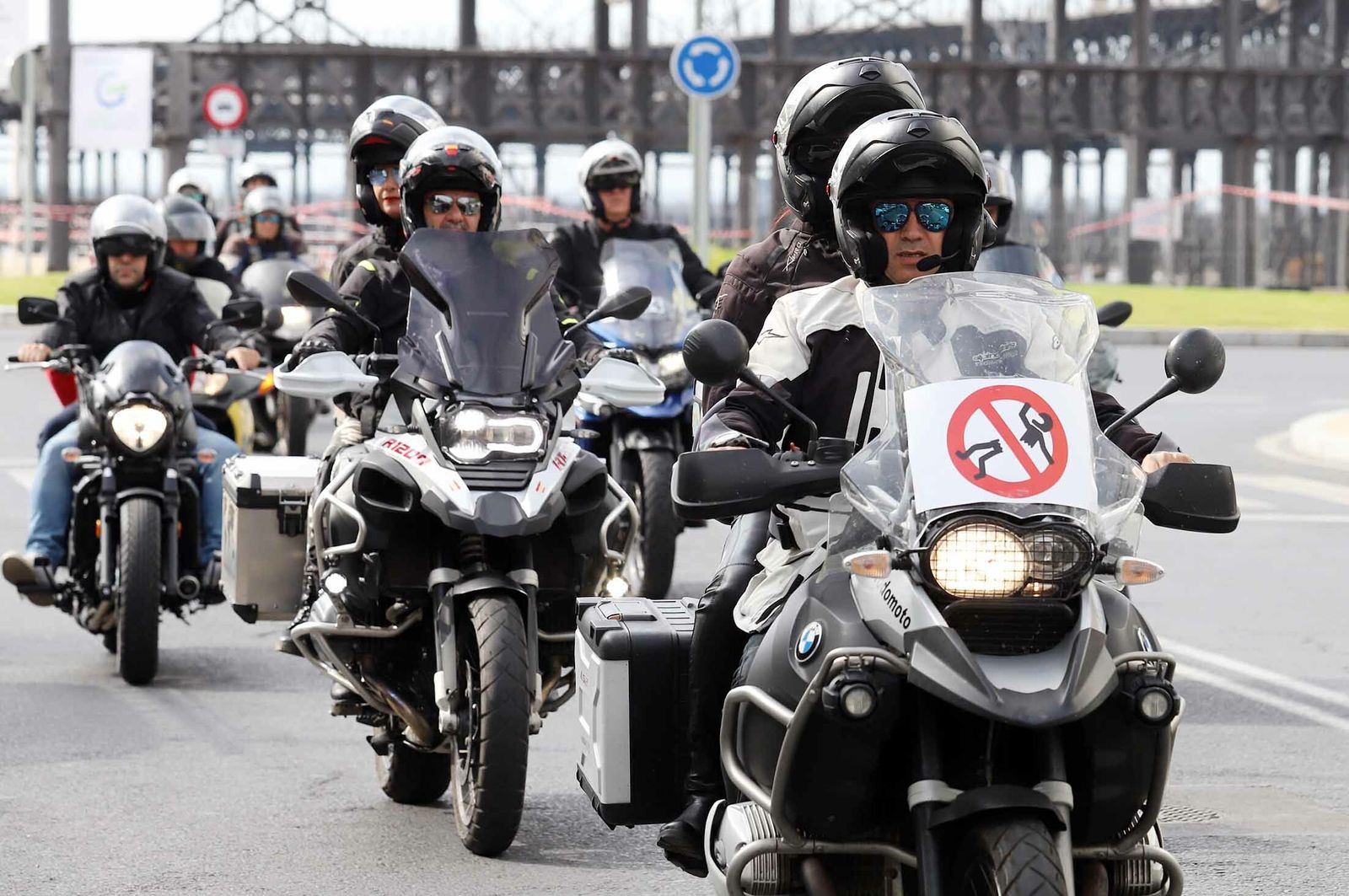 Imágenes de la concentración de motoristas por la seguridad