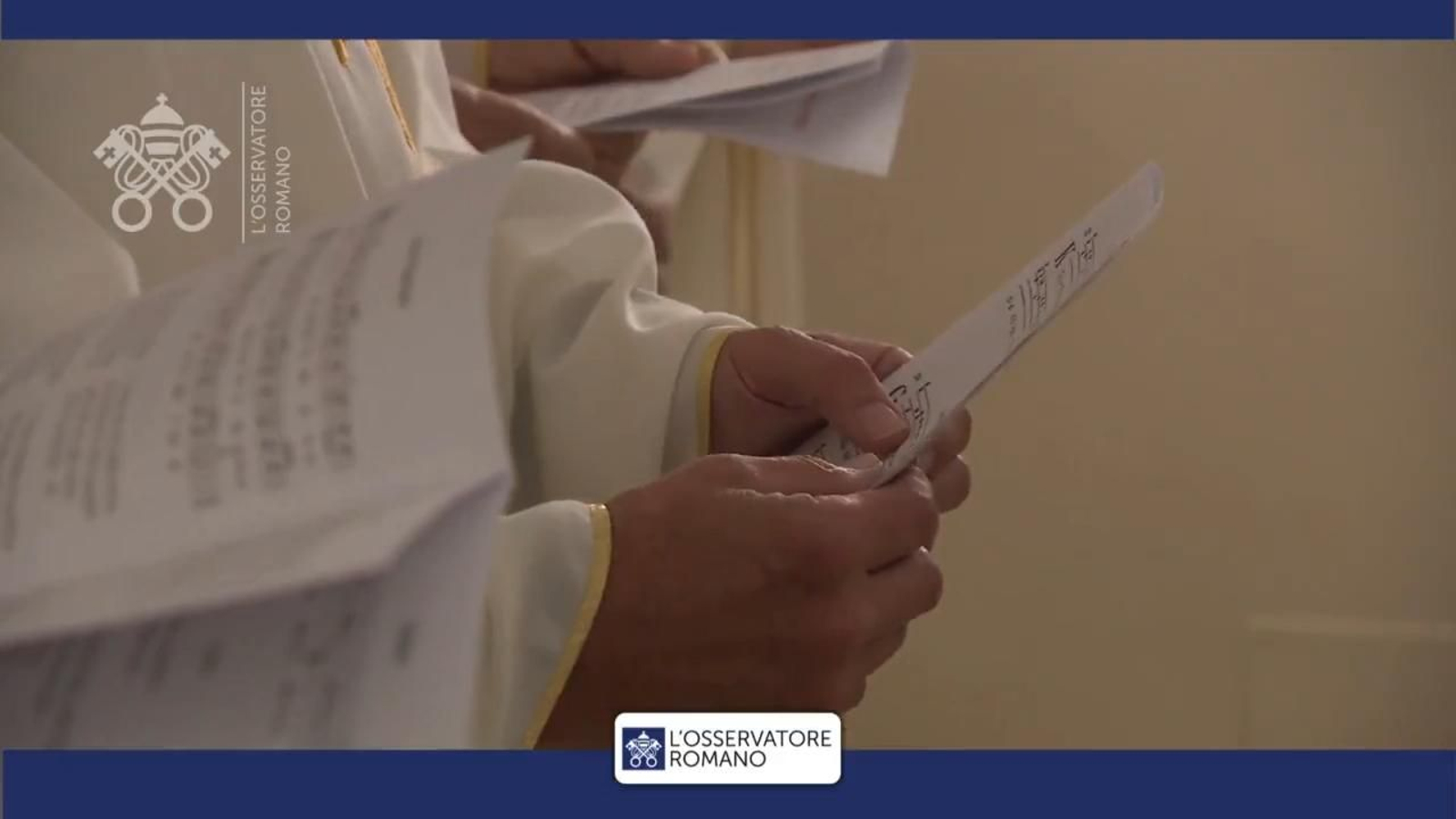 León XIV ofrece una misa en las Grutas Vaticanas y reza ante sus precedesores