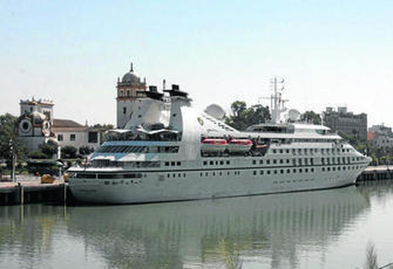 Bomberos enseñan a prevenir