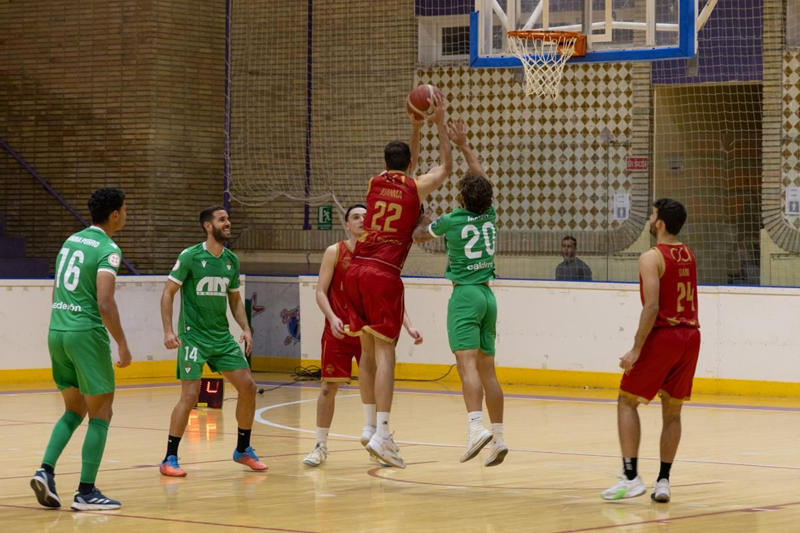 Jornada un juguete solidario, Real Jaén y Jaén CB