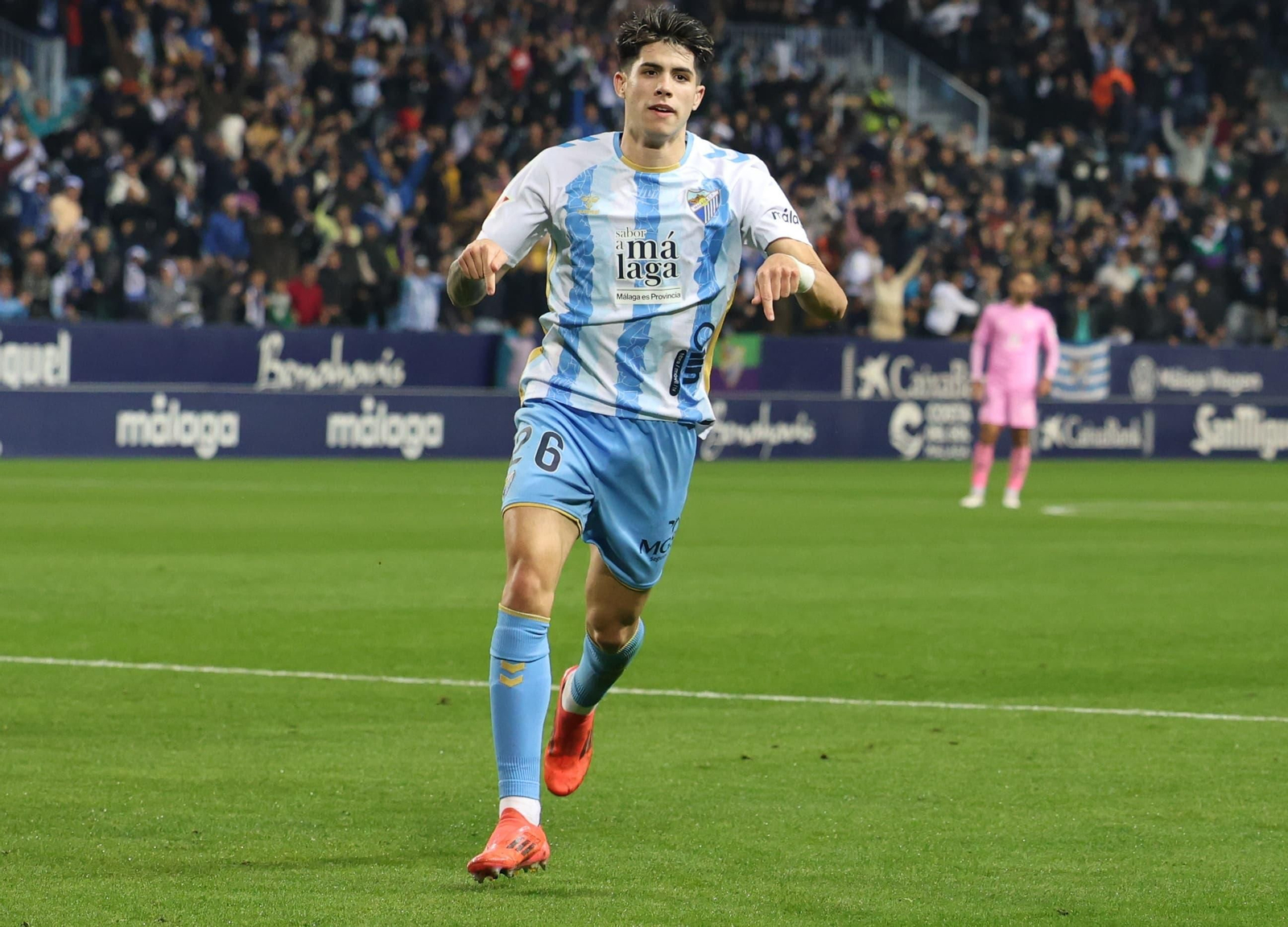 Antoñito Cordero celebra su gol: "Yo, aquí"