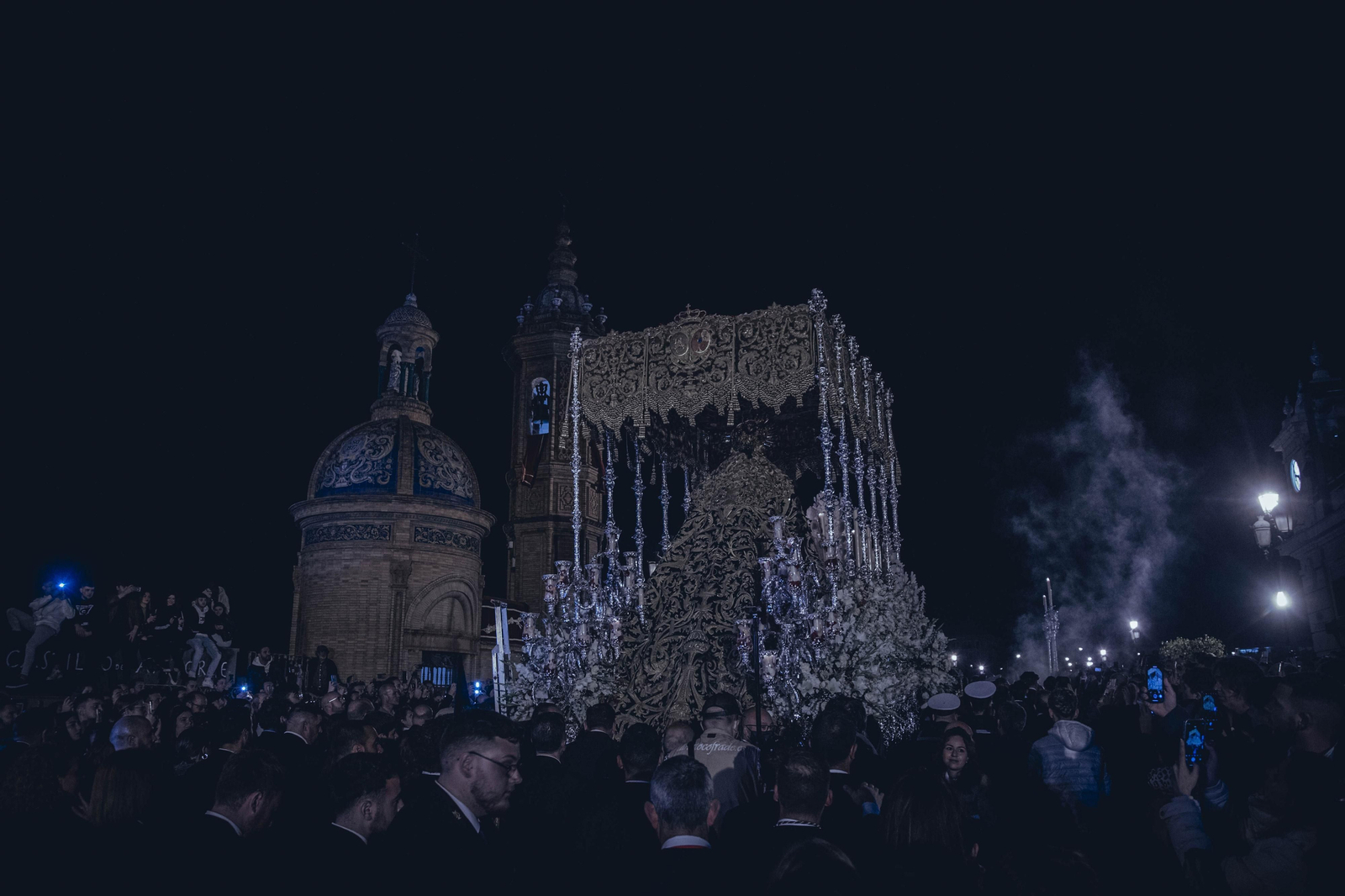 Las imágenes de la salida de la hermandad de la Esperanza de Triana
