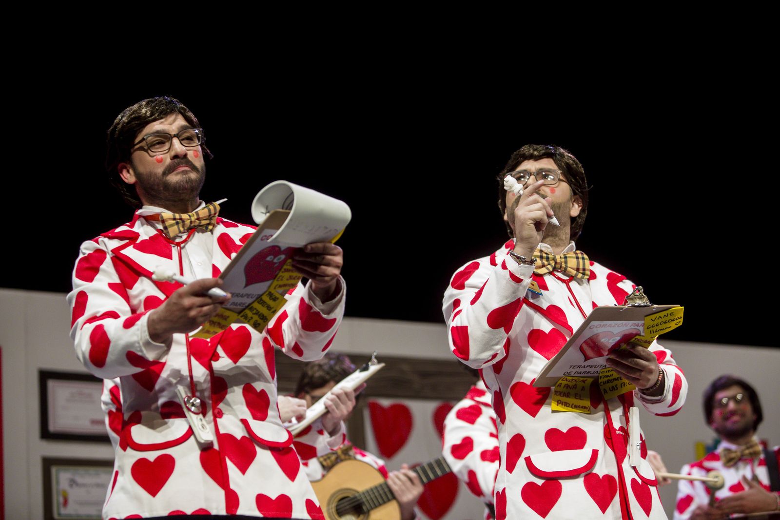 Chirigota Los del corazón partío