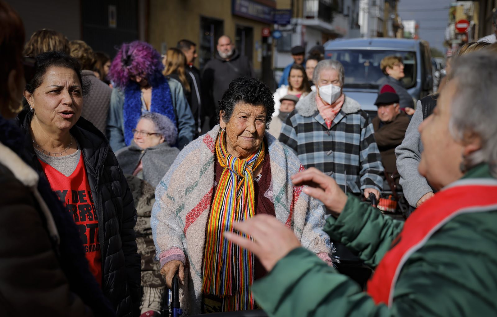 Vecinos de Palmete protestan por el corte continuado de la luz, todas las fotos