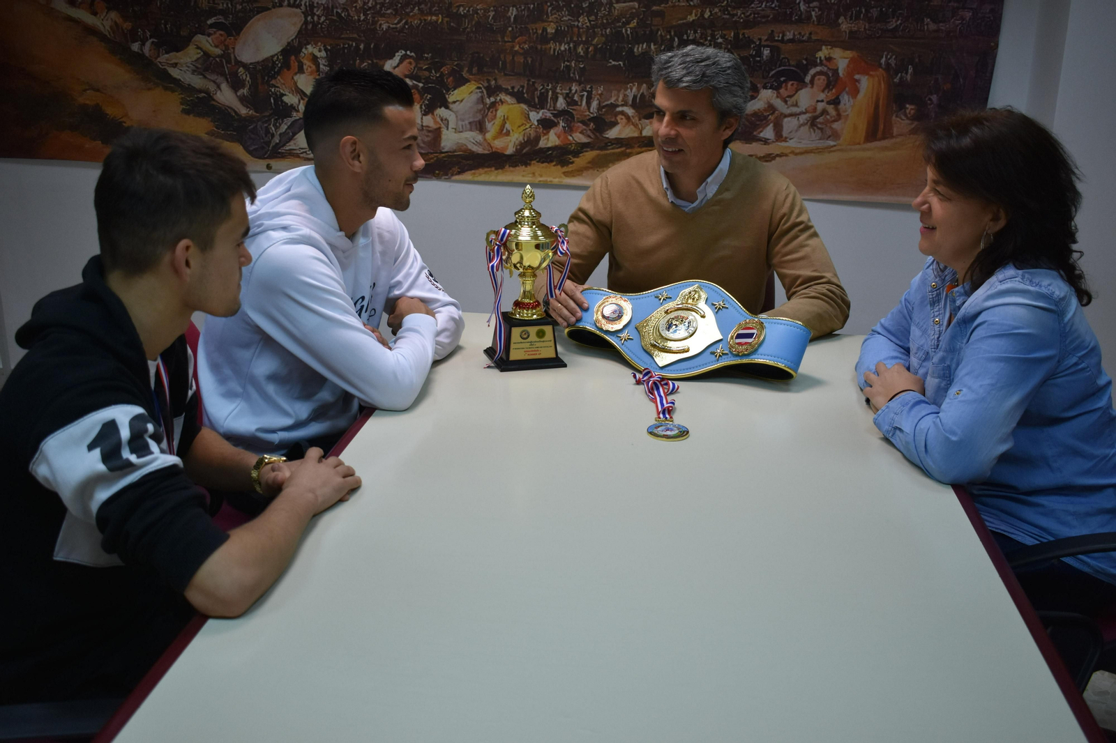 Recepción a Joaquín Romero y a Manuel Vázquez, campeones de Muay Thai. Recepción a Joaquín Romero y a Manuel Vázquez, campeones de Muay Thai.