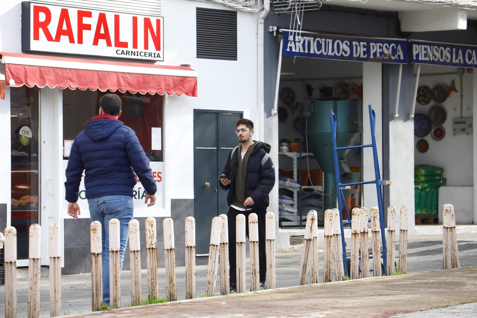 Un recorrido en imágenes por el barrio cordobés del Campo de la Verdad un día de invierno