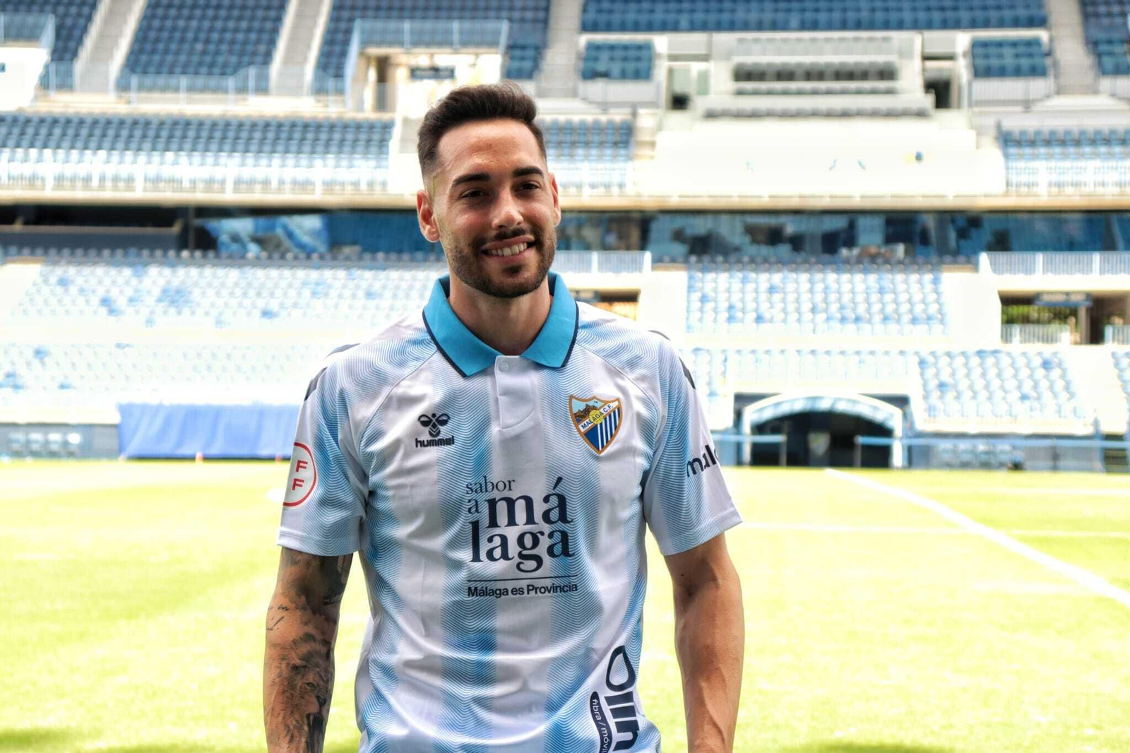 La presentación de Víctor García, en fotos