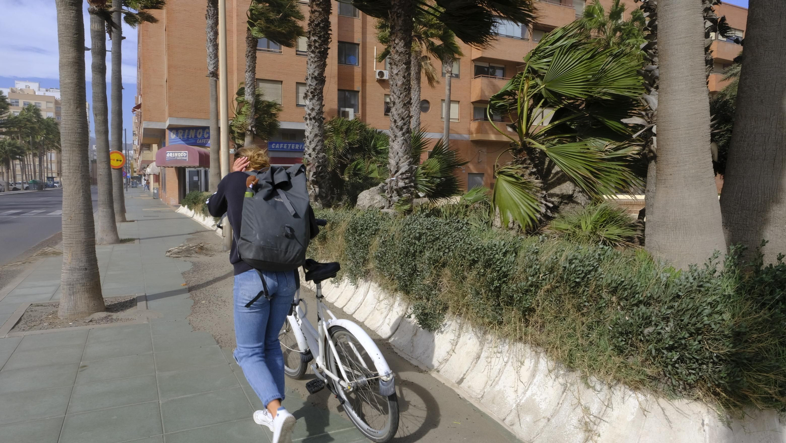 Imágenes del temporal de viento en Almería