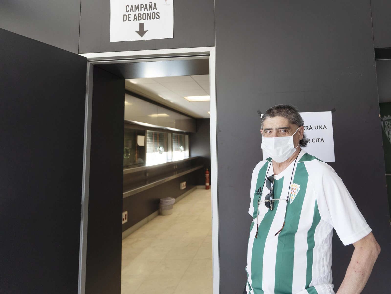 Las imágenes del primer día de la campaña de abonados del Córdoba CF