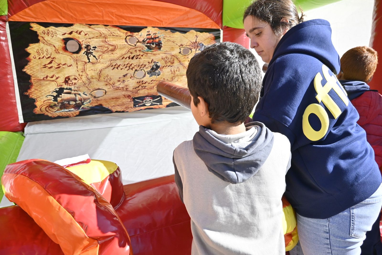 Las fotografías de los juegos de navidad para los niños de Pérez Cubillas