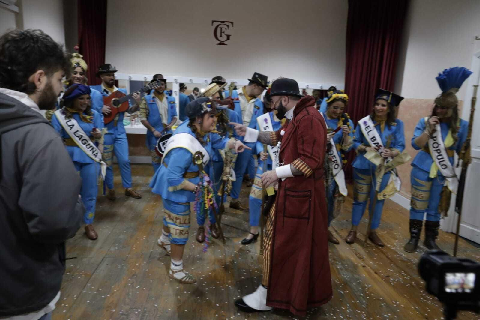 Comparsa 'El cantón independiente (que vivan las mujeres de Cai)'