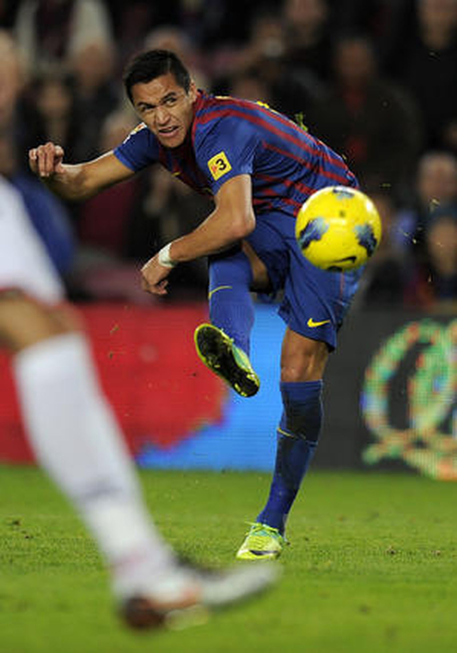 El Barça golea con facilidad a un Rayo Vallecano que salió valiente en el Camp Nou.

Foto: AFP