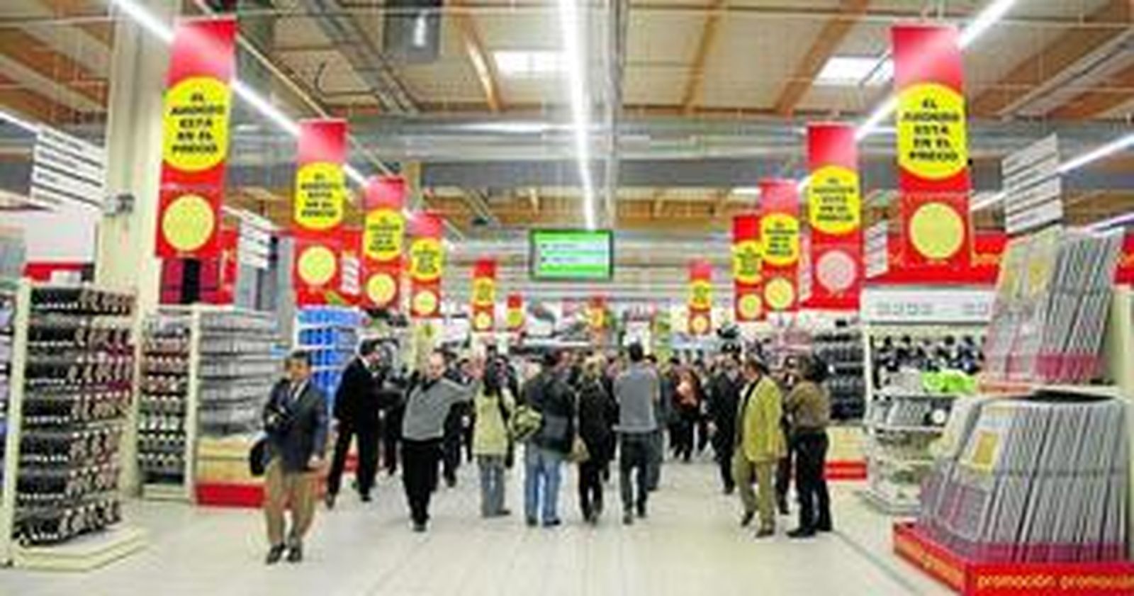 Instalaciones de Alcampo dentro del nuevo centro comercial. La cadena de supermercados es la segunda con mayor superficie del complejo.