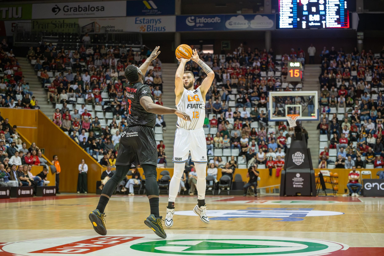 Las imágenes del Bàsquet Girona-Covirán Granada