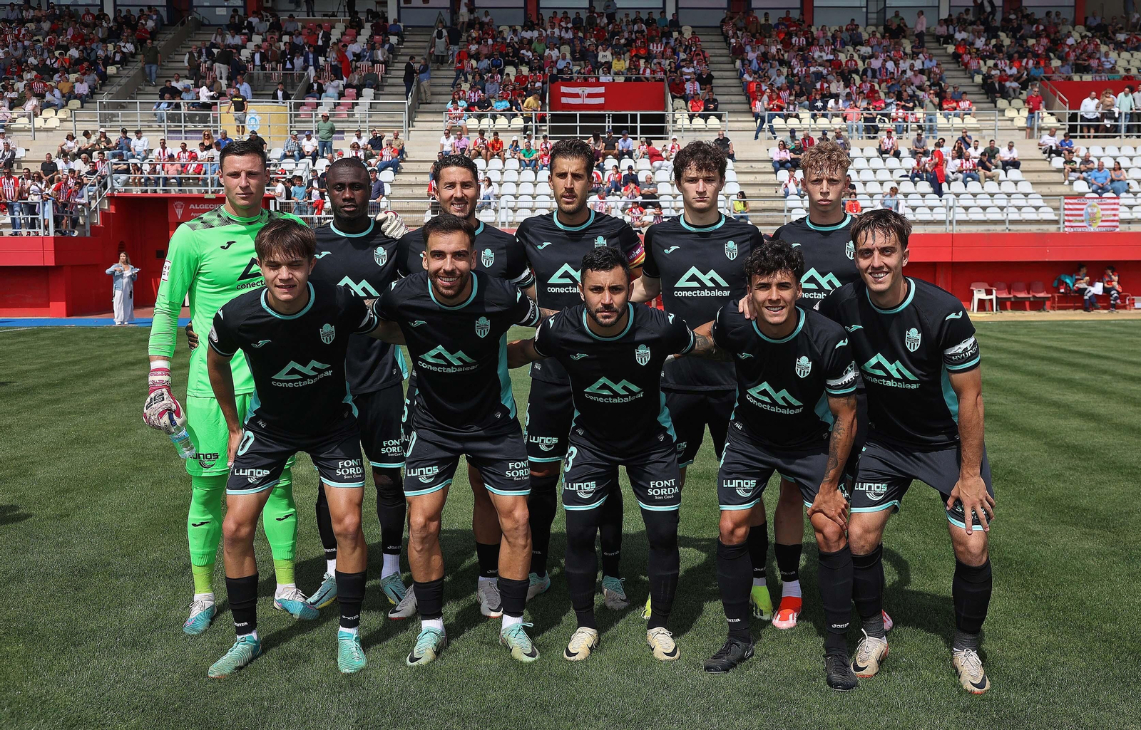 Las  mejores fotos del Algeciras - Atlético Baleares de Primera RFEF