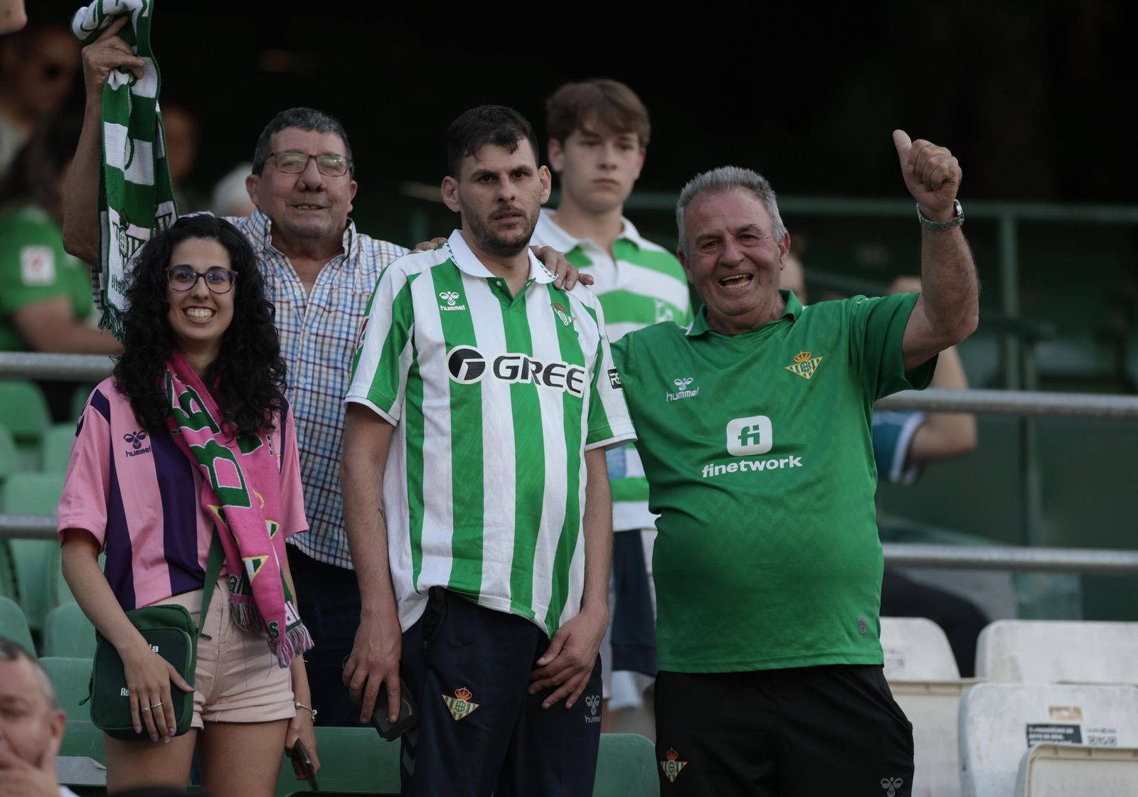Búscate en las fotos del Betis - Valencia