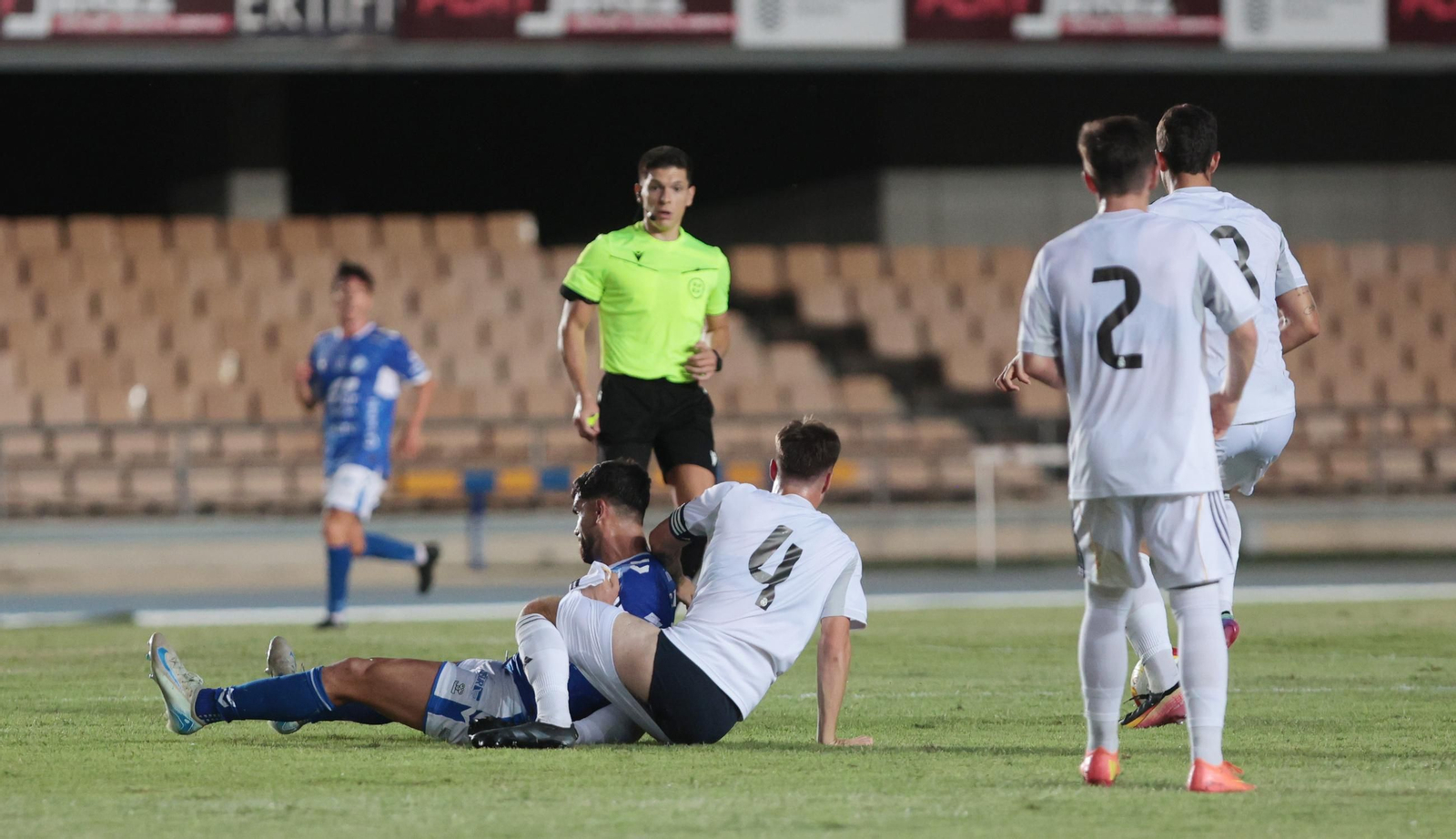 Imágenes del Trofeo de la Vendimia entre  Xerez DFC contra Real Madrid C en Chapín