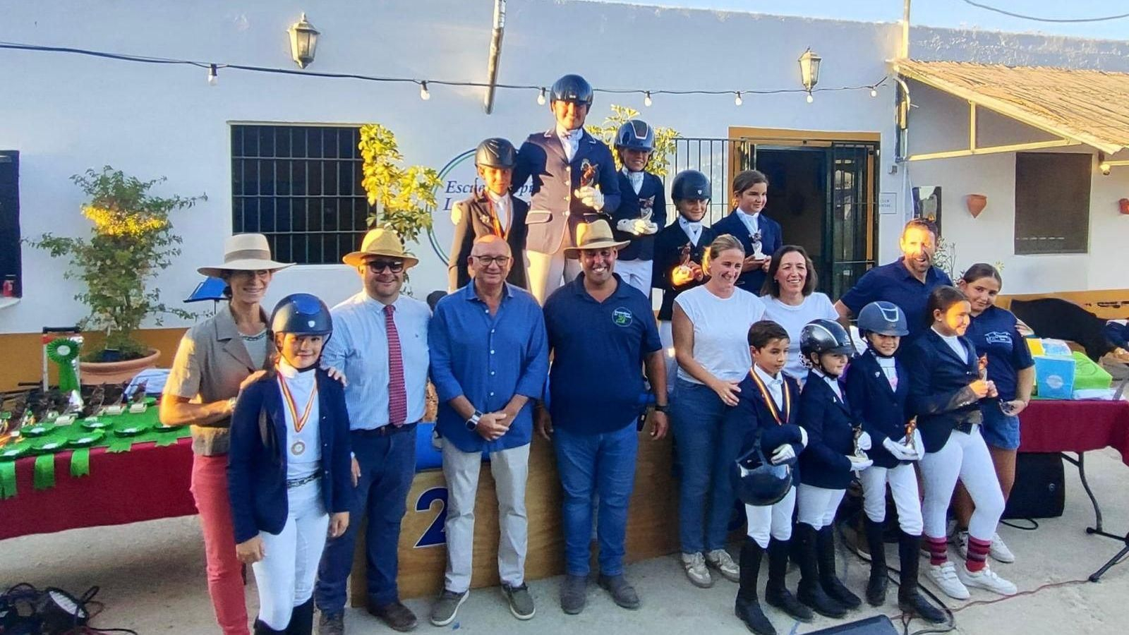 Algunos de los participantes en la XI Copa de Andalucía de Doma Clásica.