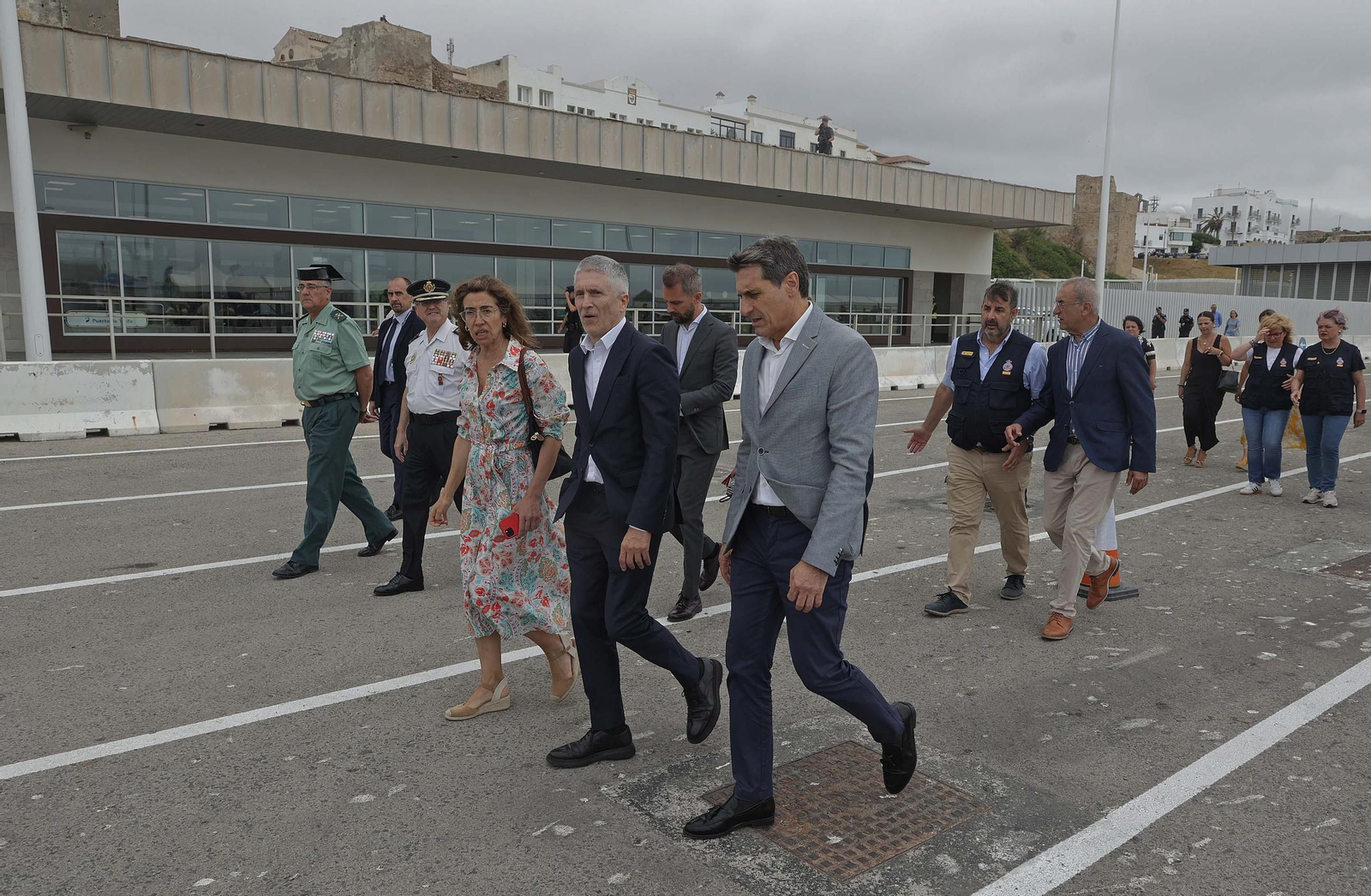 Fotos de la visita de Grande - Marlaska al dispositivo de la OPE en el Puerto de Tarifa