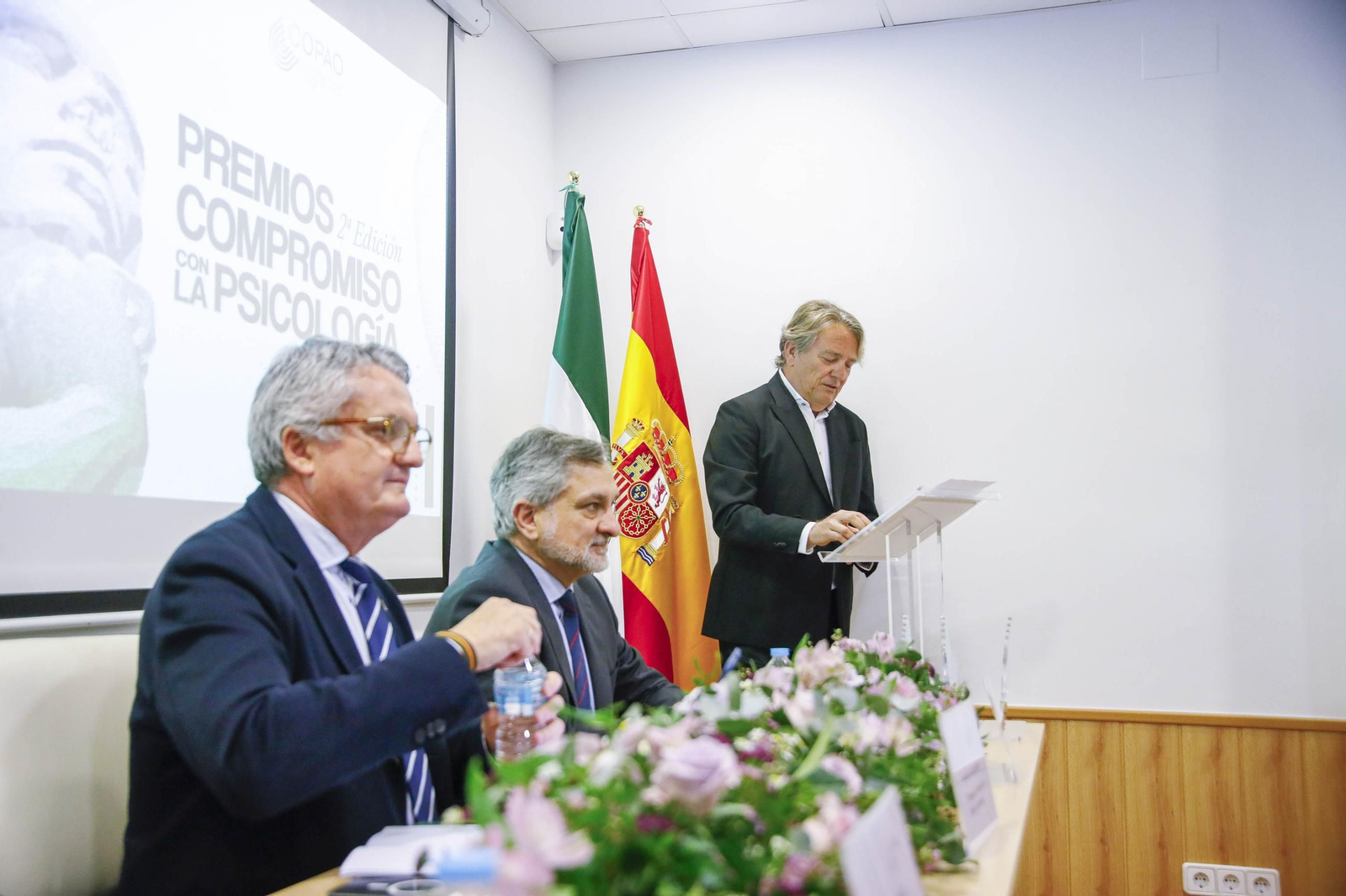 Las imágenes de la entrega de los Premios Compromiso con la Psicología en la sede del COPAO en Almería