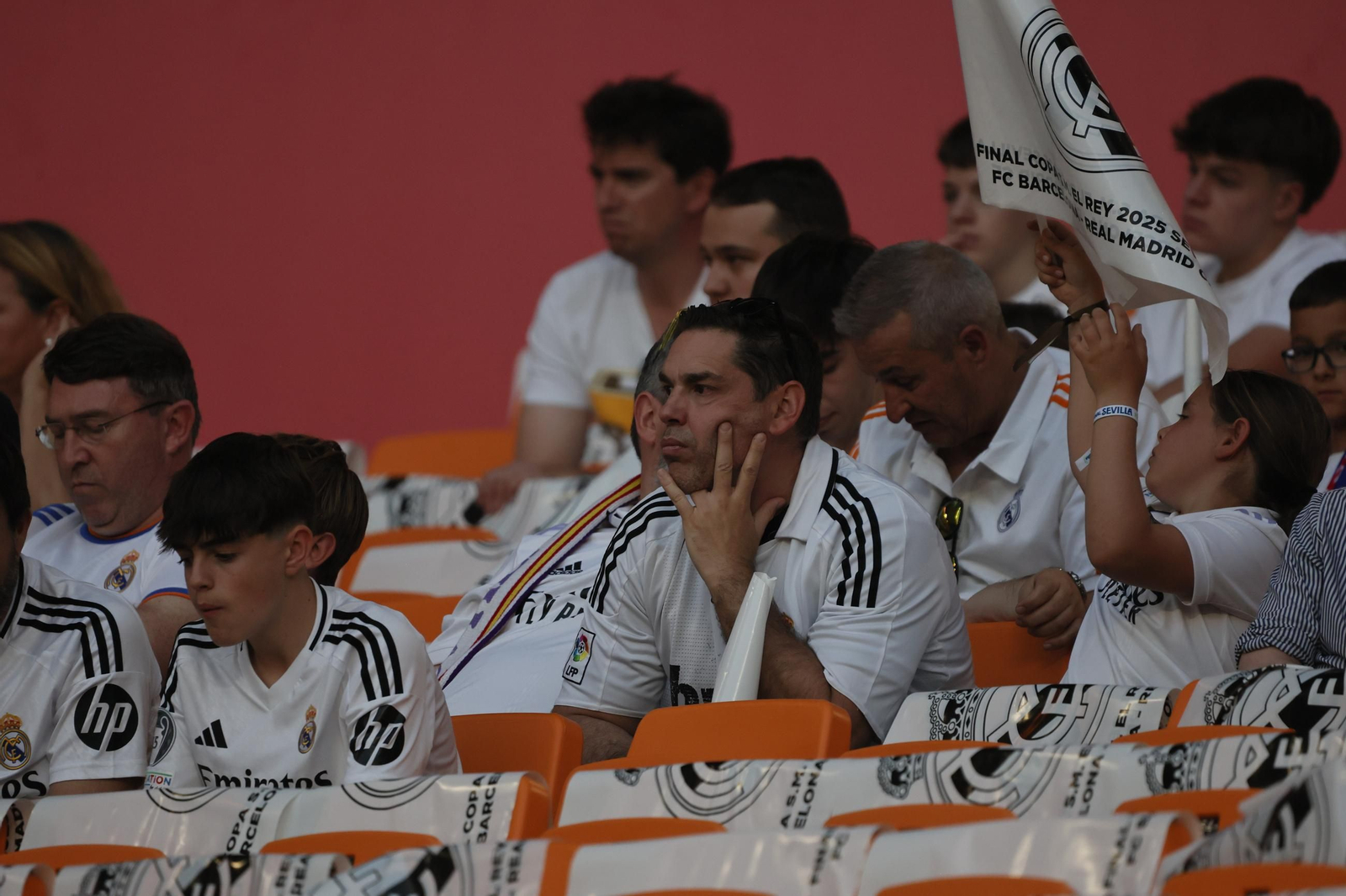 Búscate en las gradas de la final de la Copa del Rey 2025 en Sevilla