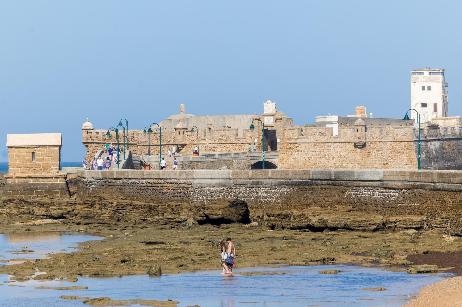 Imágenes del estado del castillo de San Sebastián de Cádiz