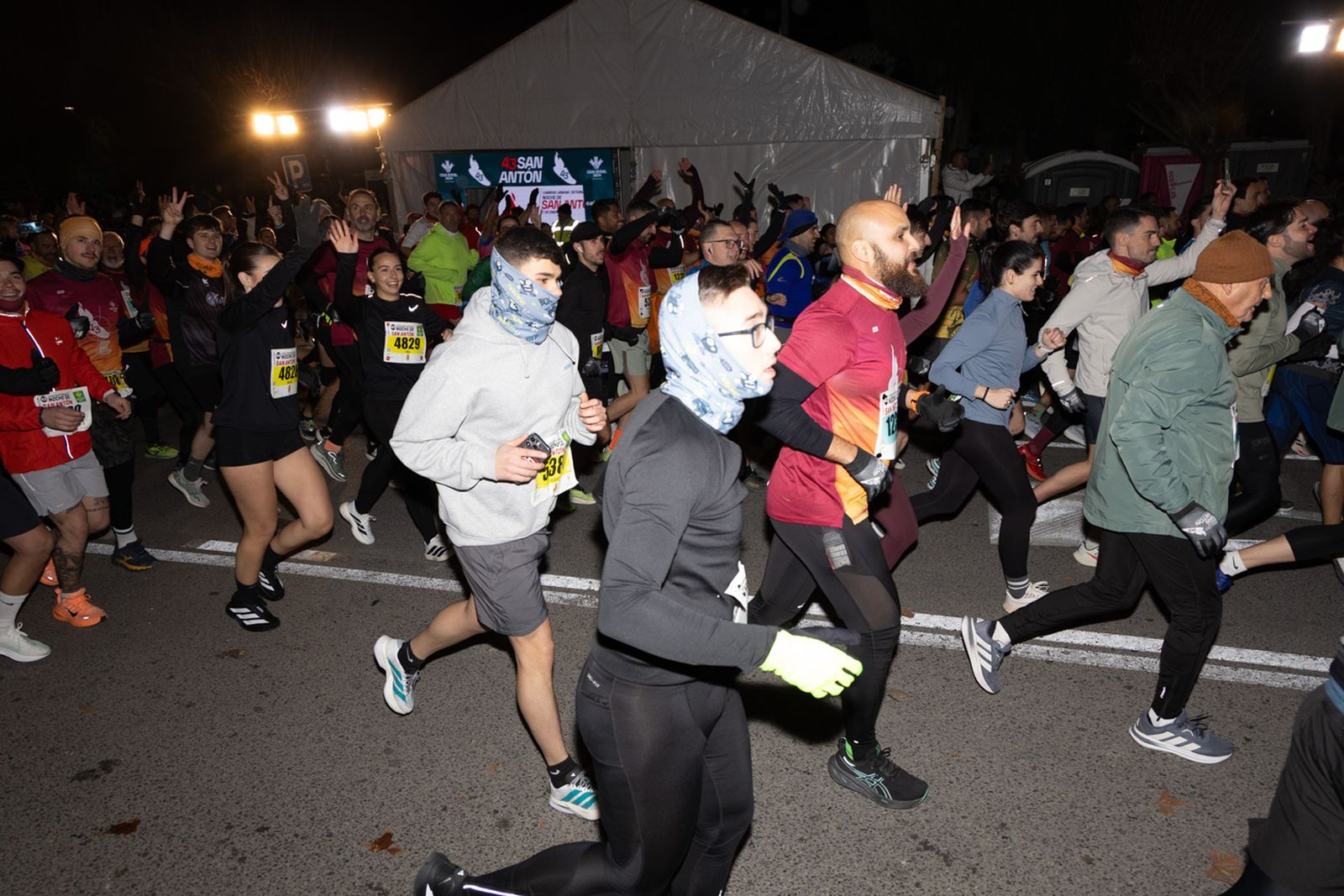 Encuéntrate en la salida de la Carrera de San Antón 2026, en imágenes (2)