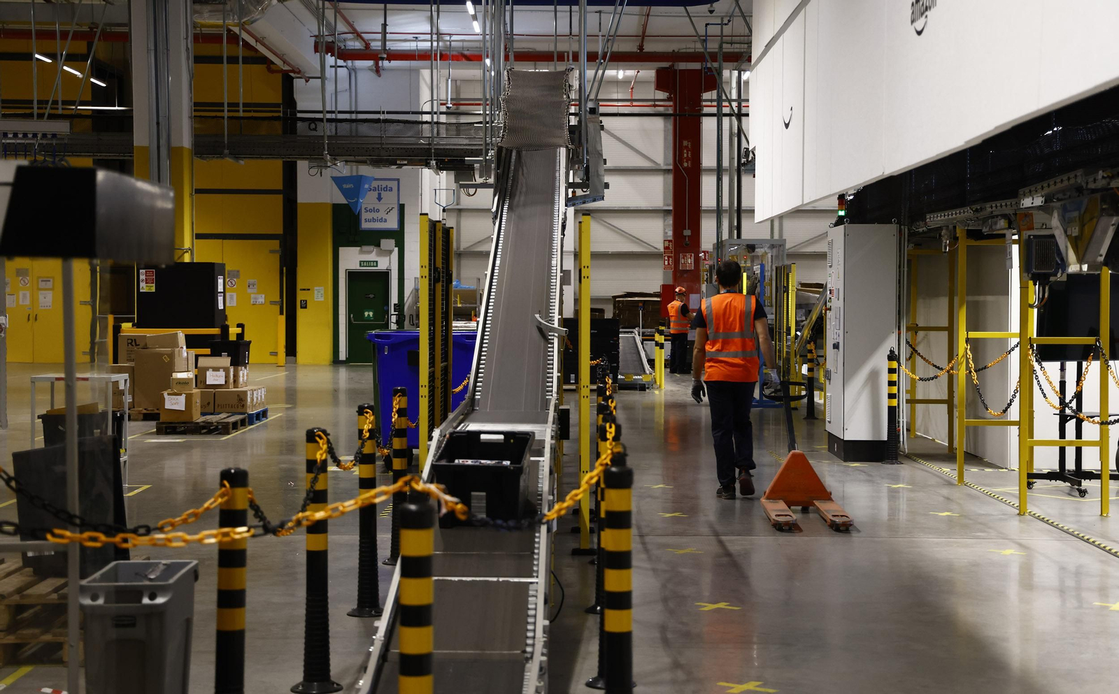 Visita a las instalaciones de Amazon en Sevilla