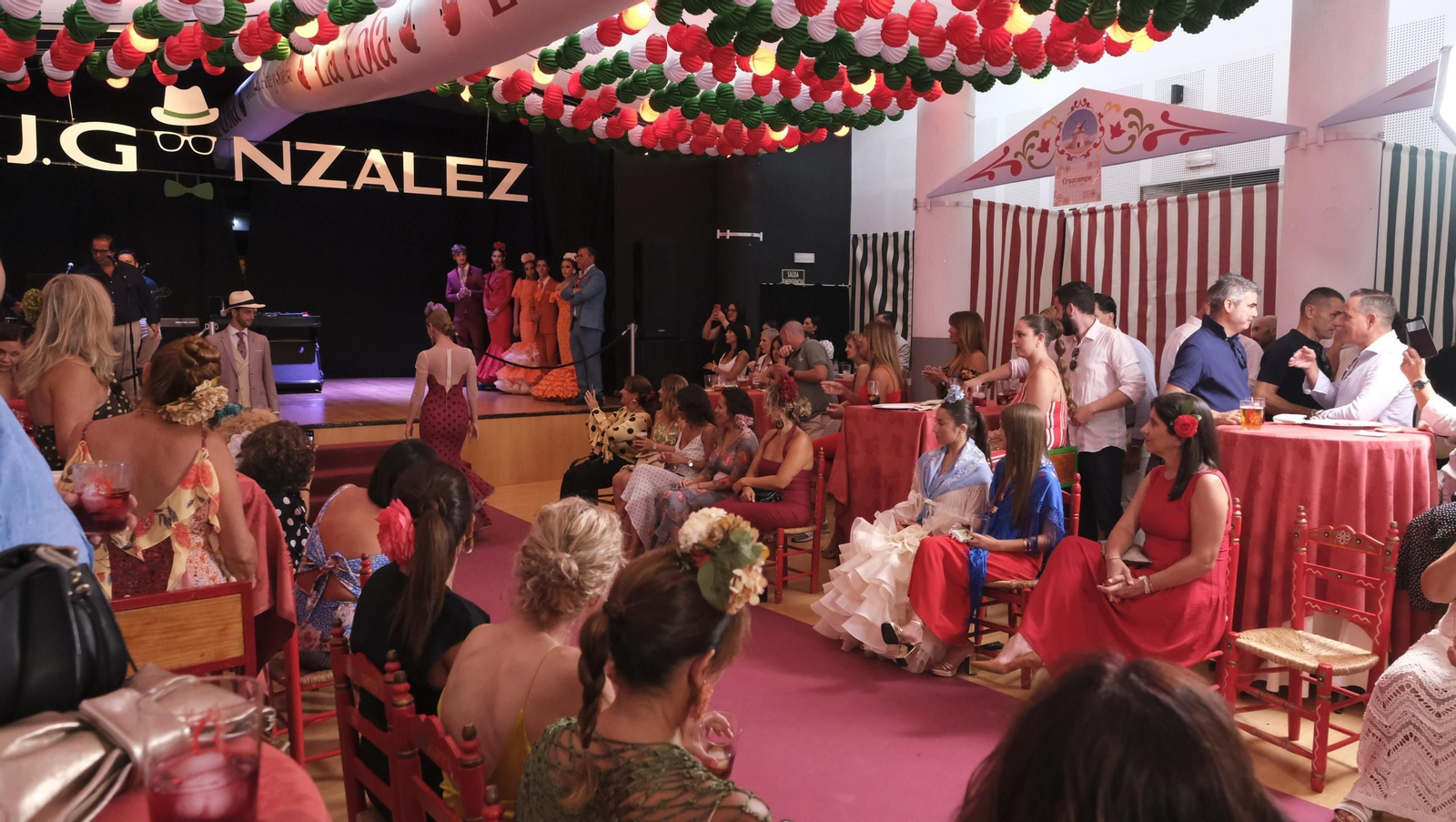 Así viven los almerienses el primer sábado de la Feria del Mediodía