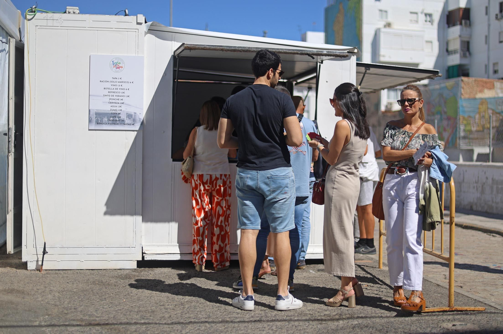 Imágenes de la Feria de la Tapa de Huelva en la mañana del domingo