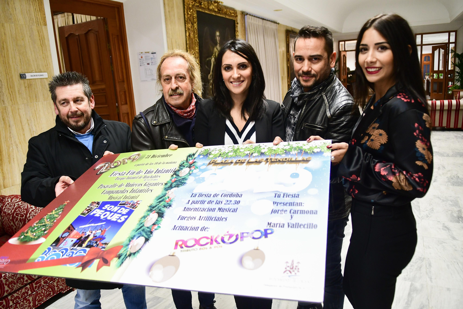 foto de familia de la presentación de la Fiesta de Fin de Año de Córdoba