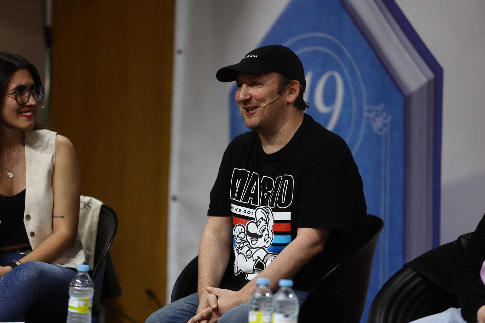 Las imágenes del encuentro con Blue Jeans, Alba Zamora y Raquel Brune en la Feria del Libro de Córdoba