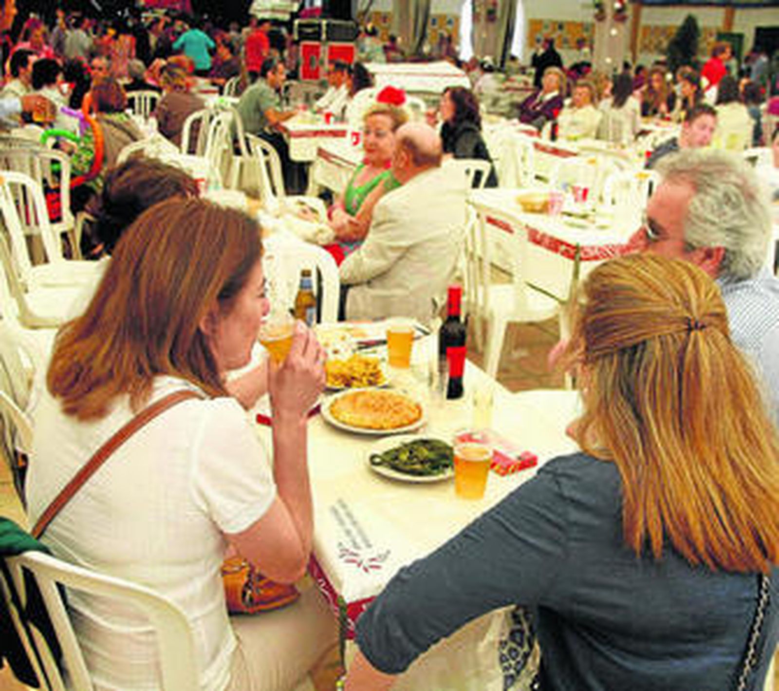 Las casetas venden menos desde hace unos años ya que mucha gente prefiere ir después de comer en casa para ahorrar.